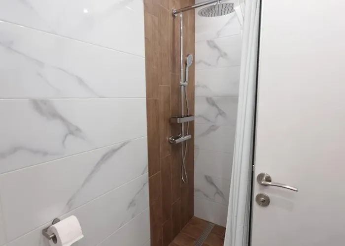 орех а30 וארנה